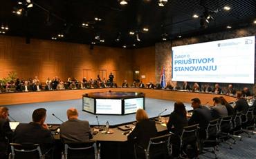 DONESEN ZAKON O PRIUŠTIVOM STANOVANJU